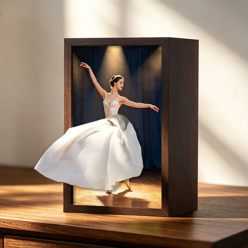 Papiertablett aus massivem Walnussholz mit Ballettmotiv / Serviettenhalter aus Naturholz