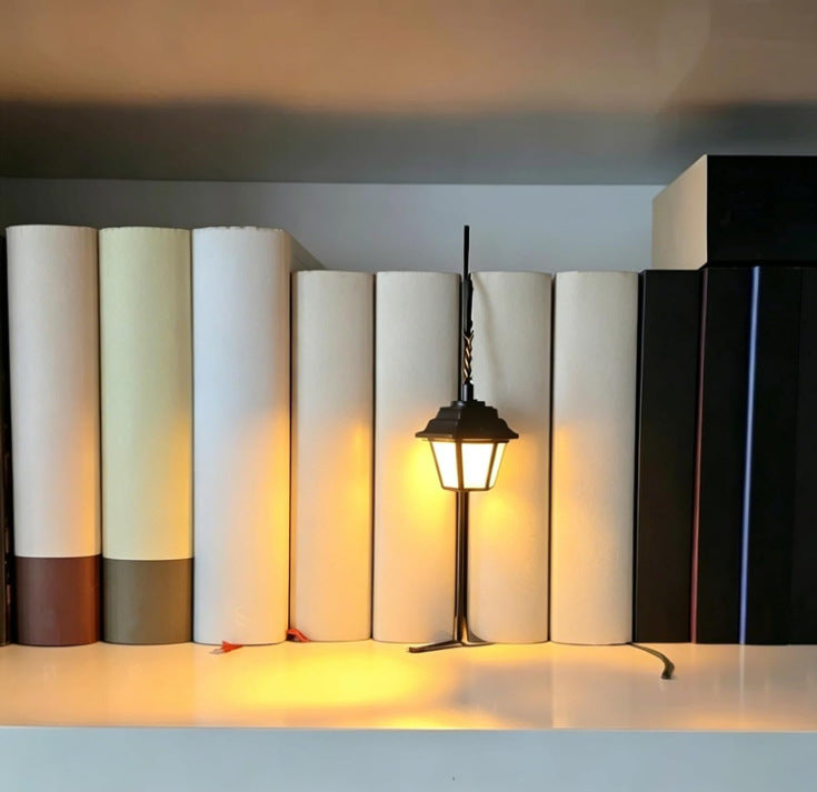 Dekorative Bücherregalbeleuchtung in Laterne-Optik | Vintage-LED-Lampe für Leseecken