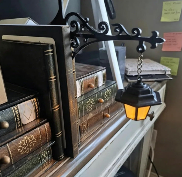 Dekorative Bücherregalbeleuchtung in Laterne-Optik | Vintage-LED-Lampe für Leseecken